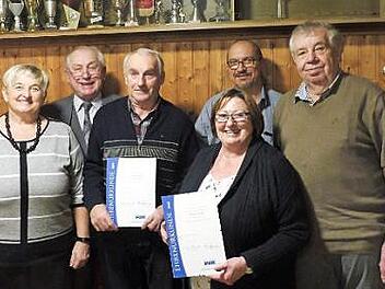 Beim VdK-Ortsverband Schneckenlohe gab es Ehrungen. Im Bild (von links) Vorsitzende Margit Anders, stv. Kreisvorsitzender Dieter Wolf, Günter Bauer, Monika Metze, Bürgermeister Knut Morgenroth und stv. Vorsitzender Josef Wagner Foto: Georgine Hofmann
