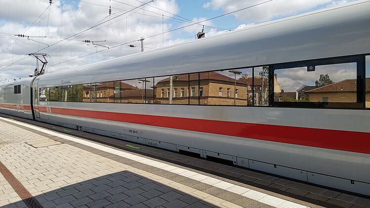 ICE, Deutsche Bahn, Bahn, Zug, Bahnhof Bamberg (Symbolbild)