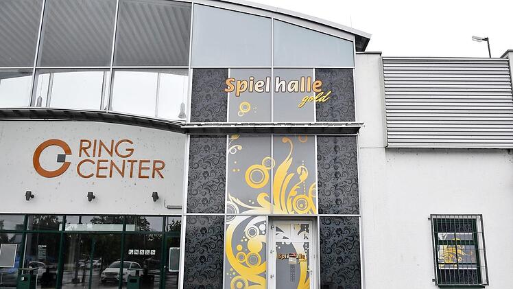 Diese Spielhalle in der Nürnberger Straße wurde am Mittwochmorgen überfallen.  Foto: Ronald Rinklef