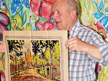 Dieses 90 Jahre alte Werbeplakat für das Heimatspiel präsentierte  Stadtarchivar Klaus Dieter Guhling beim Erzählcafé in Sankt Elisabeth.  Insgesamt umfasst die Plakat-Sammlung des Stadtarchivs und 3500 Stücke.  Dieter Britz