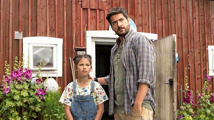 Binta (Nayla Brehmer) und Samu (F&eacute;lix Herzog) sind ein eingespieltes Team.