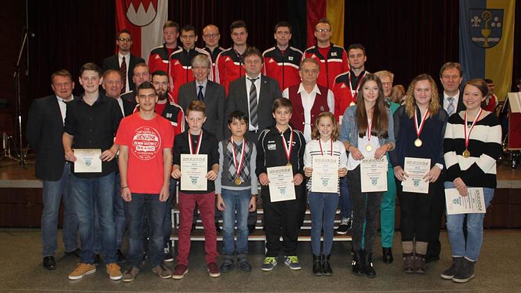 Die Gemeinde hat eine Menge erfolgreiche Sportler, wie dieses Bild beweist. Foto: Veronika Schadeck