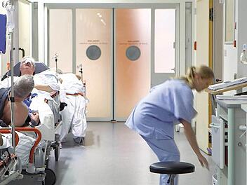 Szene aus dem Film "Der marktgerechte Patient"  Foto: Salzgeber Filmverleih