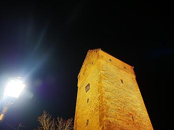 Die städtische Objektbeleuchtung gehört erst einmal der Vergangenheit an. Wegen der Energiekrise werden die markanten Denkmäler der Altstadt künftig nicht mehr angestrahlt. Foto: Heike Beudert