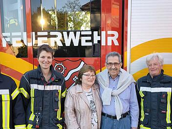 Kürnach: Mann besucht Feuerwehr, um sich zu bedanken - Einsatzkräfte retteten ihm das Leben