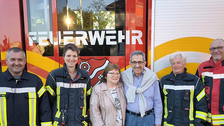 Kürnach: Mann besucht Feuerwehr, um sich zu bedanken - Einsatzkräfte retteten ihm das Leben
