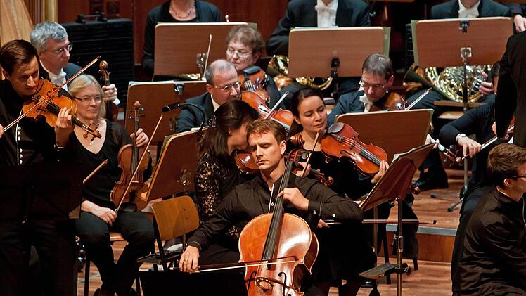 Impressionen vom Sinfoniekonzert des Landestheaters im Coburger Kongresshaus.Foto: Jochen Berger