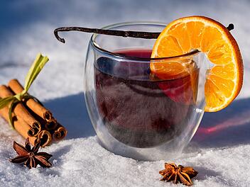 Glühwein billig zusammengepanscht? Verbraucherzentrale kritisiert Etiketten-Schmu
