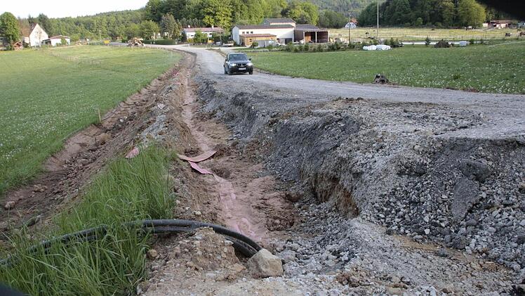 Niemand könne derzeit sagen, für welche Straßenbaumaßnahmen die Bürger zahlen müssen, betonte Verwaltungsrechtler Karl-Friedrich Hacker.