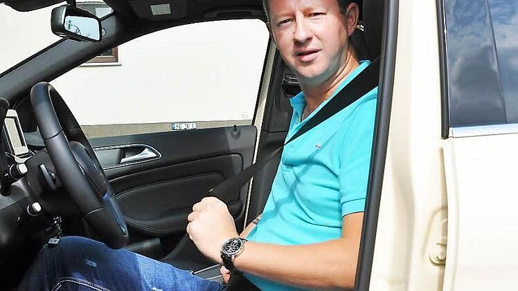 Angeschnallt Taxi fahren: für Heinrich Dauer ist das nichts Besonderes.  Foto: privat
