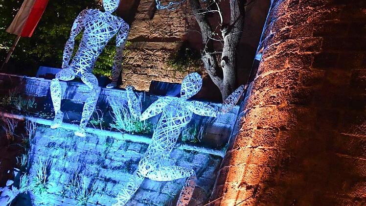 Zehn Nächte lang lockte "Kronach leuchtet" mit Licht und Kunst Besucher aus nah und fern in die Kreisstadt. Am Sonntag ging die Veranstaltung zu Ende. Foto: Ronald Rinklef