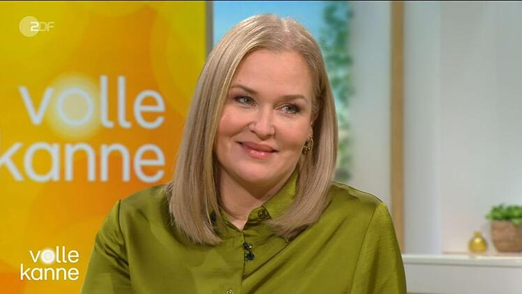 Judith Hoersch (44) spielt seit 2019 die Hebamme Lena Lorenz in der gleichnamigen ZDF-Serie. Vor kurzem hat sie au&szlig;erdem ihr erstes Buch ver&ouml;ffentlicht.