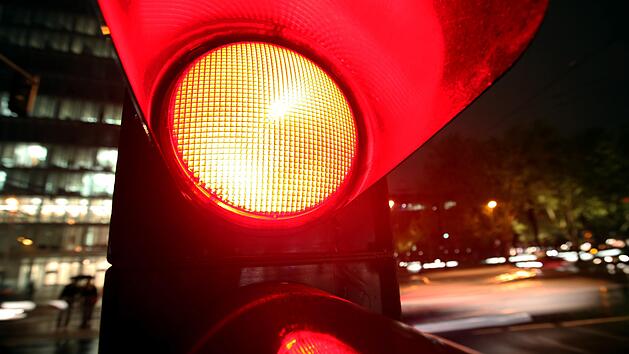 Unfall in Forchheim: Radfahrer f&auml;hrt &uuml;ber rote Ampel