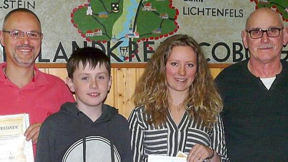 Vereinsmeister und erfolgreiche Züchter des Kleintierzuchtvereins Meeder (von links): Michael Taubmann, Toni Wicht, Eva Bauer und Hartmut Schwarz  Foto: Karin Günther