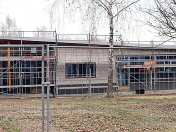 Die neue integrative Kindertagesstätte soll pünktlich im Herbst in Betrieb gehen. Fotos: Andrea Spörlein