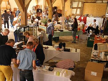 In der Scheune gab es viel zu stöbern beim Kunreuther Frühlingsmarkt.Franz Galster