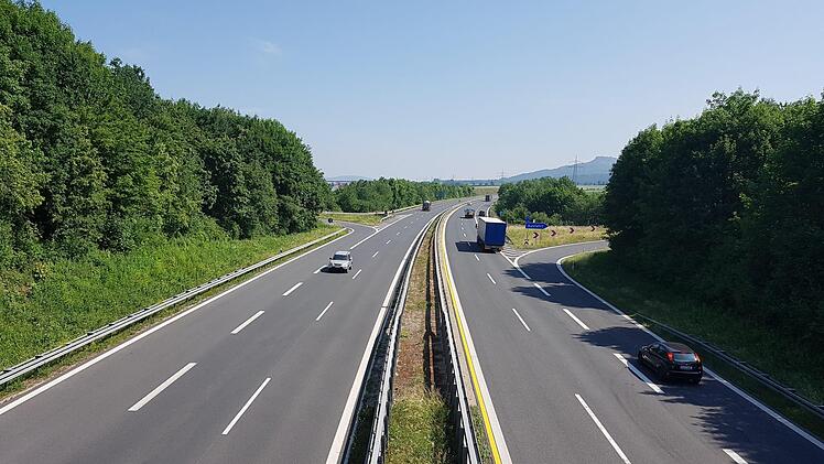 Ebensfeld bekommt die Möglichkeit, auf eigene Kosten Lärmschutz an der A 73 zu bauen. Foto: Tobias Kindermann