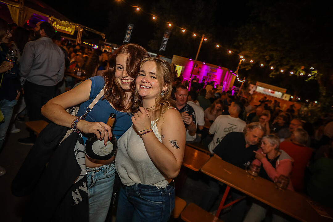 Impressionen vom größten Weinfest in Franken!