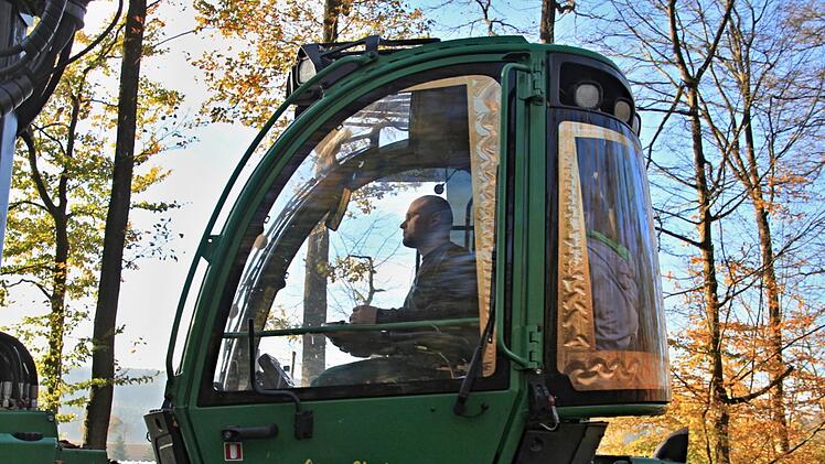 Hoch konzentriert und mit sicherer Hand führt Daniel Ebert den Rückezug.Helmut Will