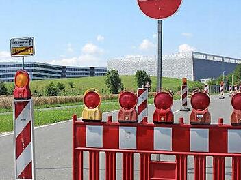 In Richtung Herzogenaurach ist die Straße zwischen Haundorf und Herzo-Base bis Ende 2014 gesperrt.  Foto: Daniel Harig