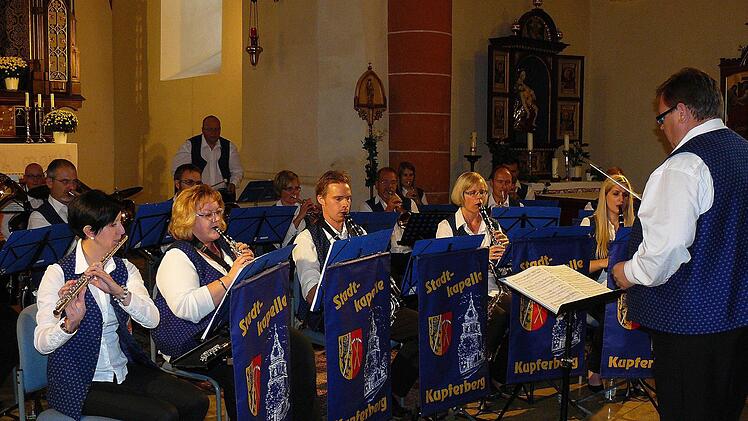 Mit Hochspannung dabei.