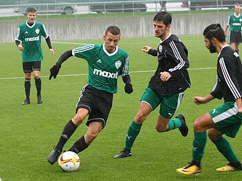 Das Spiel zwischen dem TSV II und dem BSC wurde von der Bayreuth nach Neudrossenfeld verlegt, weil es auf dem dortigen Kunstrasenplatz in jedem Fall stattfinden kann.  Foto: Monika Limmer/Archiv