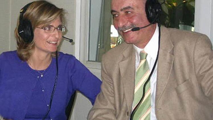 Thomas Lange war auch ein gefragter Gesprächspartner. Unser Bild zeigt ihn mit Petra Diroll in der Radio-Livesendung "Sonntags um elf" des Bayerischen Rundfunks.