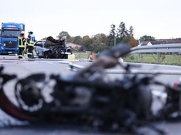 Tödlicher Verkehrsunfall auf B466 bei Ostheim