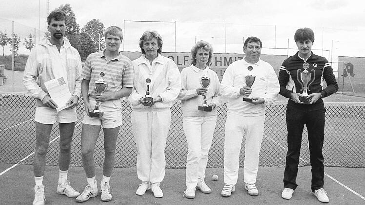 Clubmeisterschaften des FC Eltingshausen (von links): Manfred Wolf, Thorsten Blaßdörfer, Ilse Wolf, Heidi Herrmann, Edgar Gleisner und Peter Eichhorn.