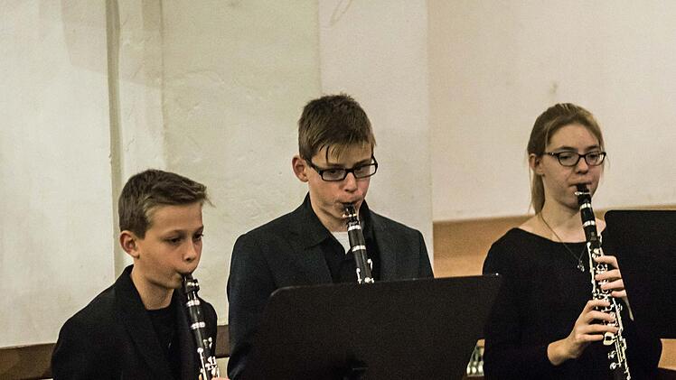 Großen Zuspruch fand das Adventskonzert des Gymnasiums Albertinum in der Coburger Morizkirche. Gestaltet wurde es von zahlreichen Solisten und Ensembles sowie dem Oberstufen- und Mädchenchor.Foto: Jochen Berger