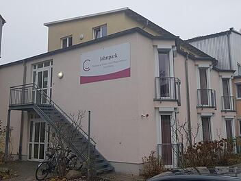 Der Wohnbereich des Pflegeheims in der Henri-Dunant-Straße 6 ist seit dem Corona-Ausbruch isoliert.  Foto: Stephan Großmann
