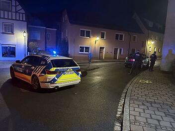 Kreis Ansbach: Fußgängerin bei Unfall schwer am Kopf verletzt