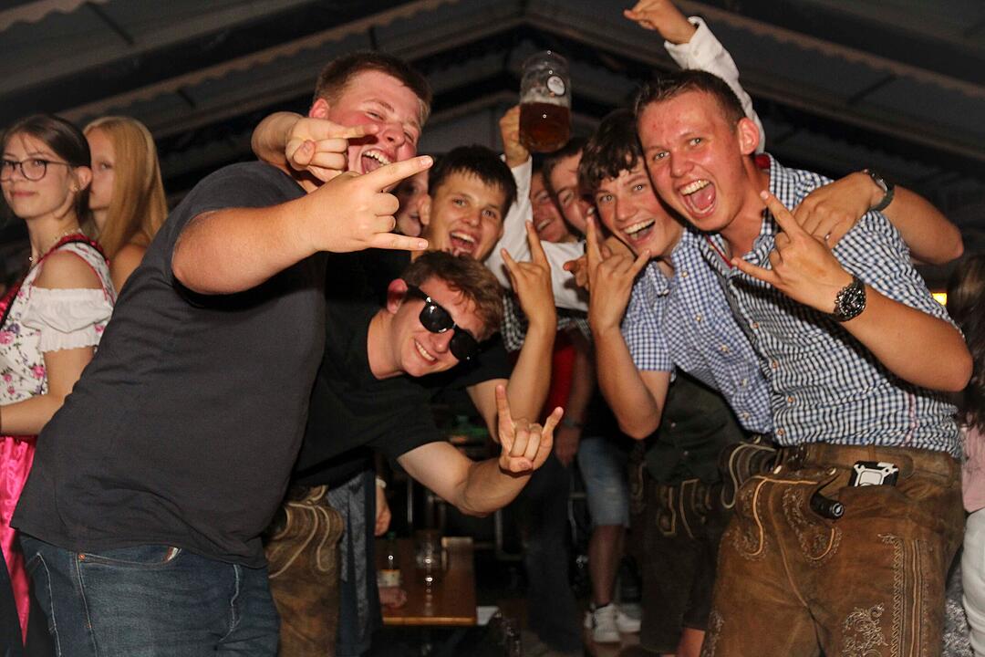 Super Stimmung beim Wiesenfest.
