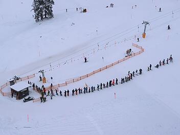Unfall am Schlepplift in Mehlmeisel - Skifahrerin (13) verletzt