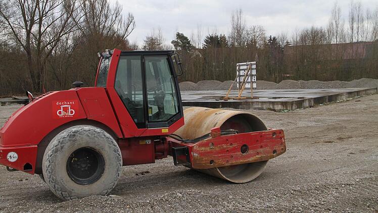 Wenn das Wetter mitspielt, soll am 7. Januar mit dem Bau des neuen Nahversorgungszentrums in Altenkunstadt begonnen werden. Foto: G. Völk