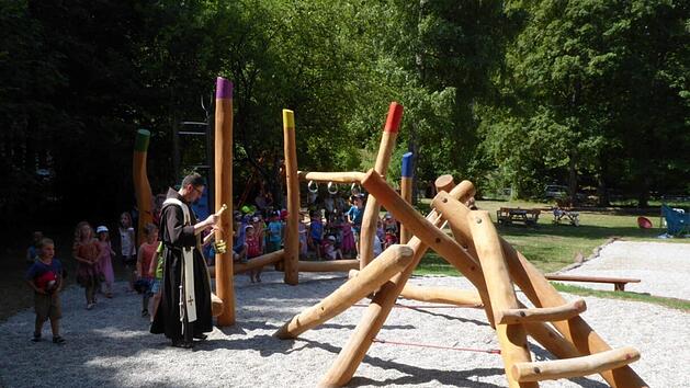 Kletterstangen wie Mikado-St&auml;bchen Foto: Thomas Weichert