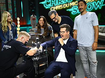Comedian Chris Tall präsentiert zur besten Sendezeit seine neue Show bei ProSieben. Genaue Details zum Konzept sind noch geheim.