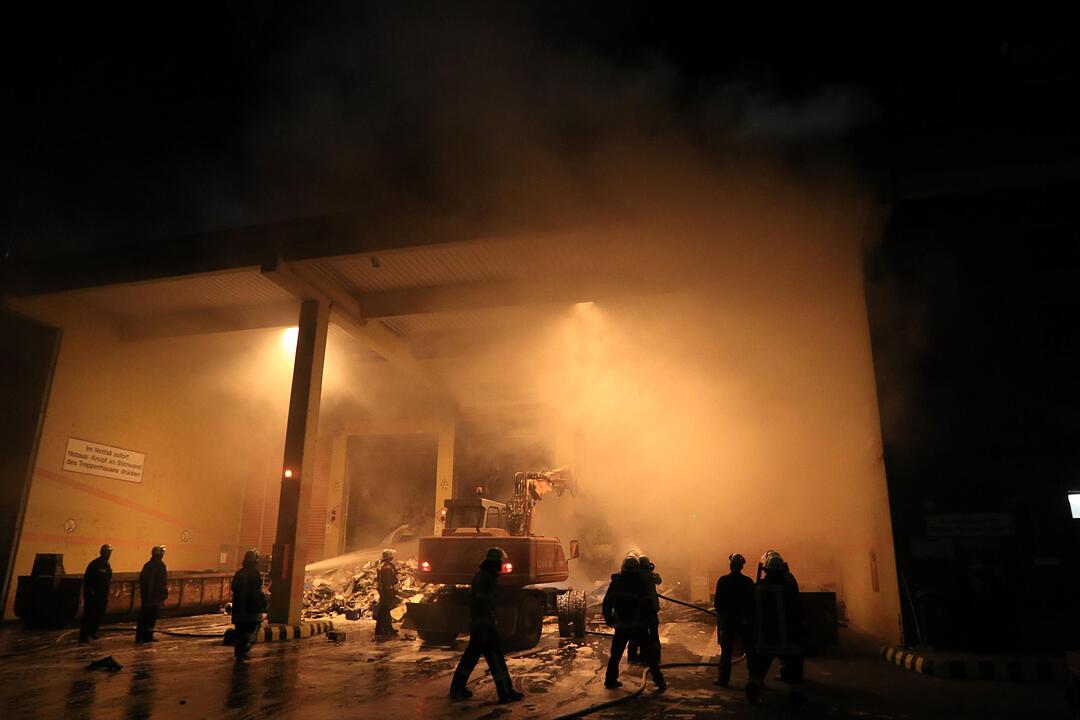 Bamberger Müllheizkraftwerk: Tonnen von Müll geraten am Dienstag in Brand