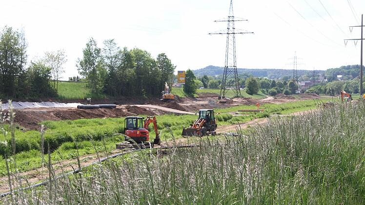 Die Flutmulde verbreitert sich.