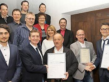 Jubilarehrung bei der Firma Kern Foto: mst