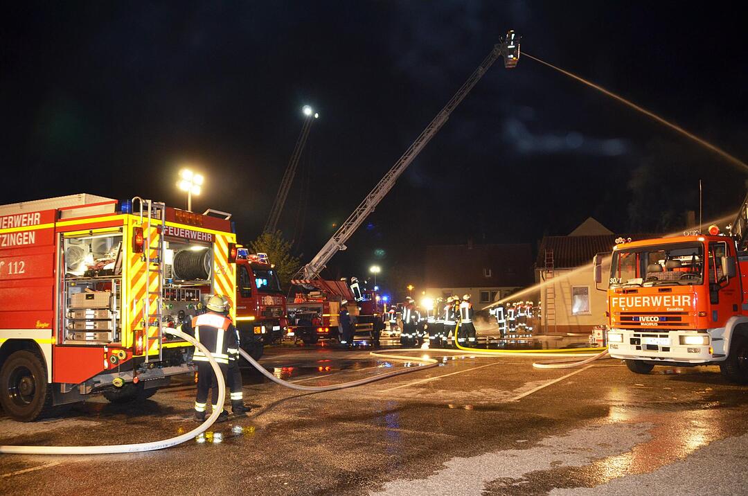 Gro&szlig;brand in Schreinerei