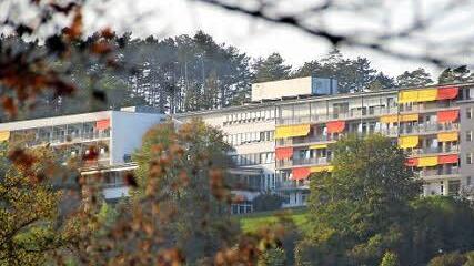 Exponiert liegt das Thoraxzentrum auf dem Höhenzug des Michelsbergs. Foto: Heike Beudert