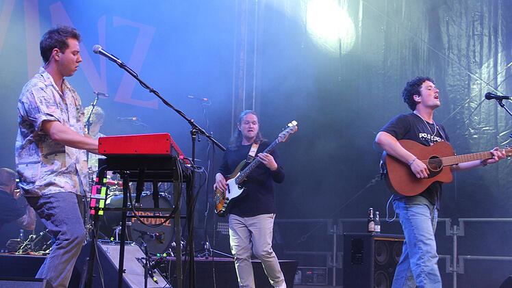 Die Band "Provinz" war die Überraschung des vergangenen Jahres: die Newcomerband schaffte es im Sommer auf Platz 4 der deutschen Charts und rockte beim Live-Act die Plassenburg. Foto: Sonny Adam