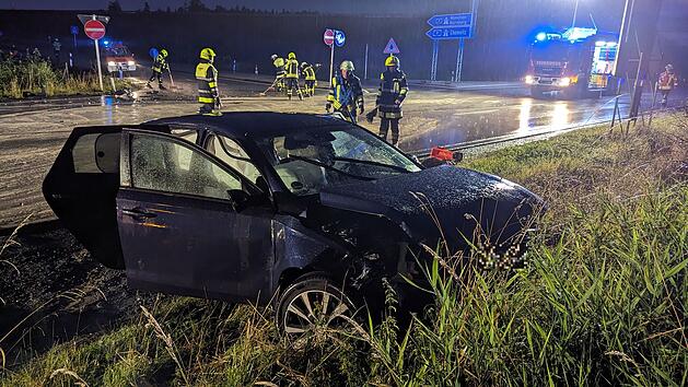 Naila: Autos krachen bei Unfall auf B173 frontal zusammen