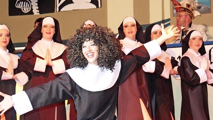 Auftritt der Showtanzgruppe des Nüdlinger Carneval Clubs. Foto: Kerstin Väth