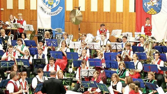 Mehrere Orchester treten am 3. Oktober in der Adam-Riese-Halle auf. Archivbild: p
