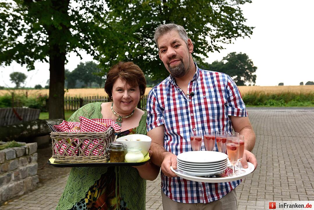 Das perfekte Promi Dinner _ Bauer sucht Frau-Spezial
