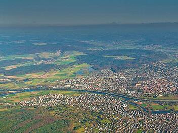 Forchheim von Westen aus. Luftbild: Gerhard Launer