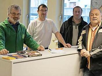 Für guten Service am neuen Standort stehen: Karl Wagner (Niederlassungsleiter), Mitarbeiter Roland Kestel, Michael Grebner (stv. Niederlassungsleiter) und RWO-Geschäftsführer Michael Knauer (von links).