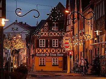Bad Staffelstein pr&auml;sentiert sich derzeit weihnachtlich geschm&uuml;ckt